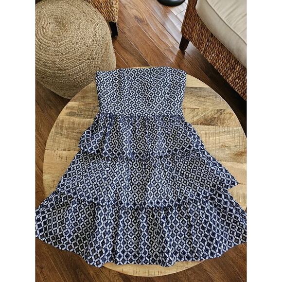 White House Black Market Eyelet Strapless Tiered Dress Admiral Size 0 Navy - Picture 2 of 12